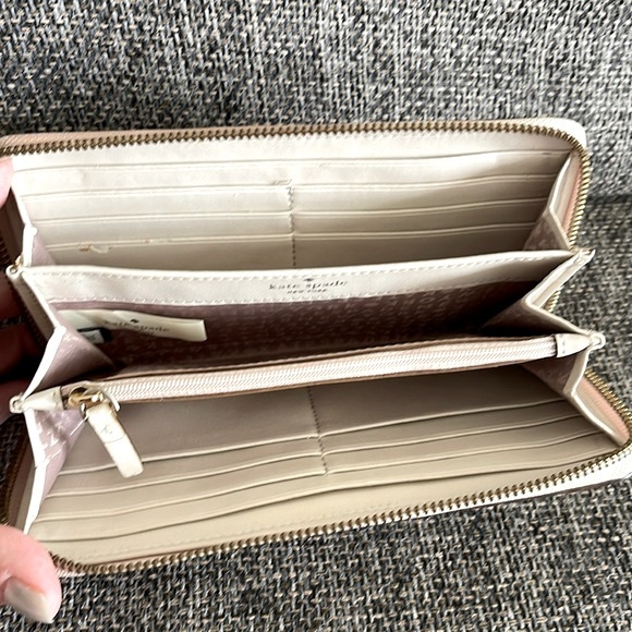 Kate Spade Wallet - Picture 4 of 6